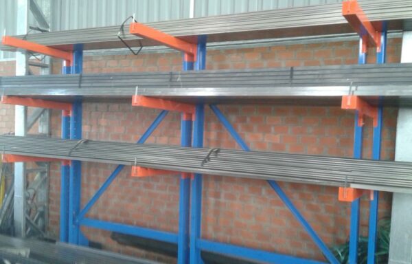 Sistema de armazenagem Cantilever